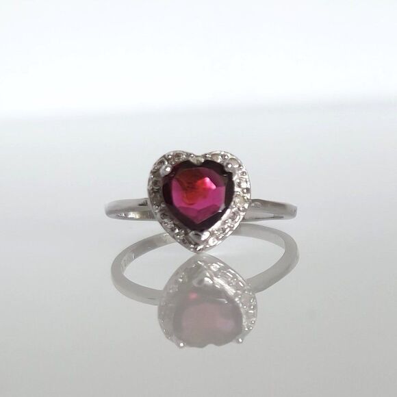 Garnet Heart Ring Size 7 - Picture 2 of 8